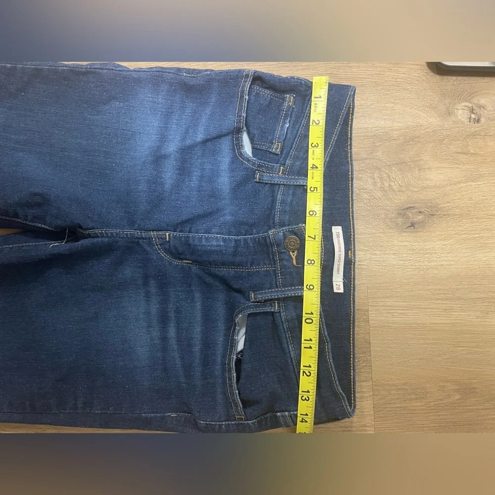 Women’s‎ Levi’s 720 High-Rise Super skinny distressed jeans